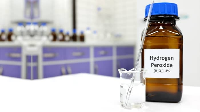  Can I put hydrogen peroxide in my aquarium?