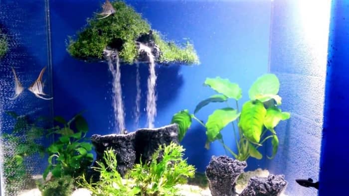  How do you make an underwater waterfall for an aquarium?